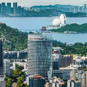 Crowne Plaza Center By Ihg - Offers Free One-way Shuttle To Chimelong Ocean Kingdom Hotel